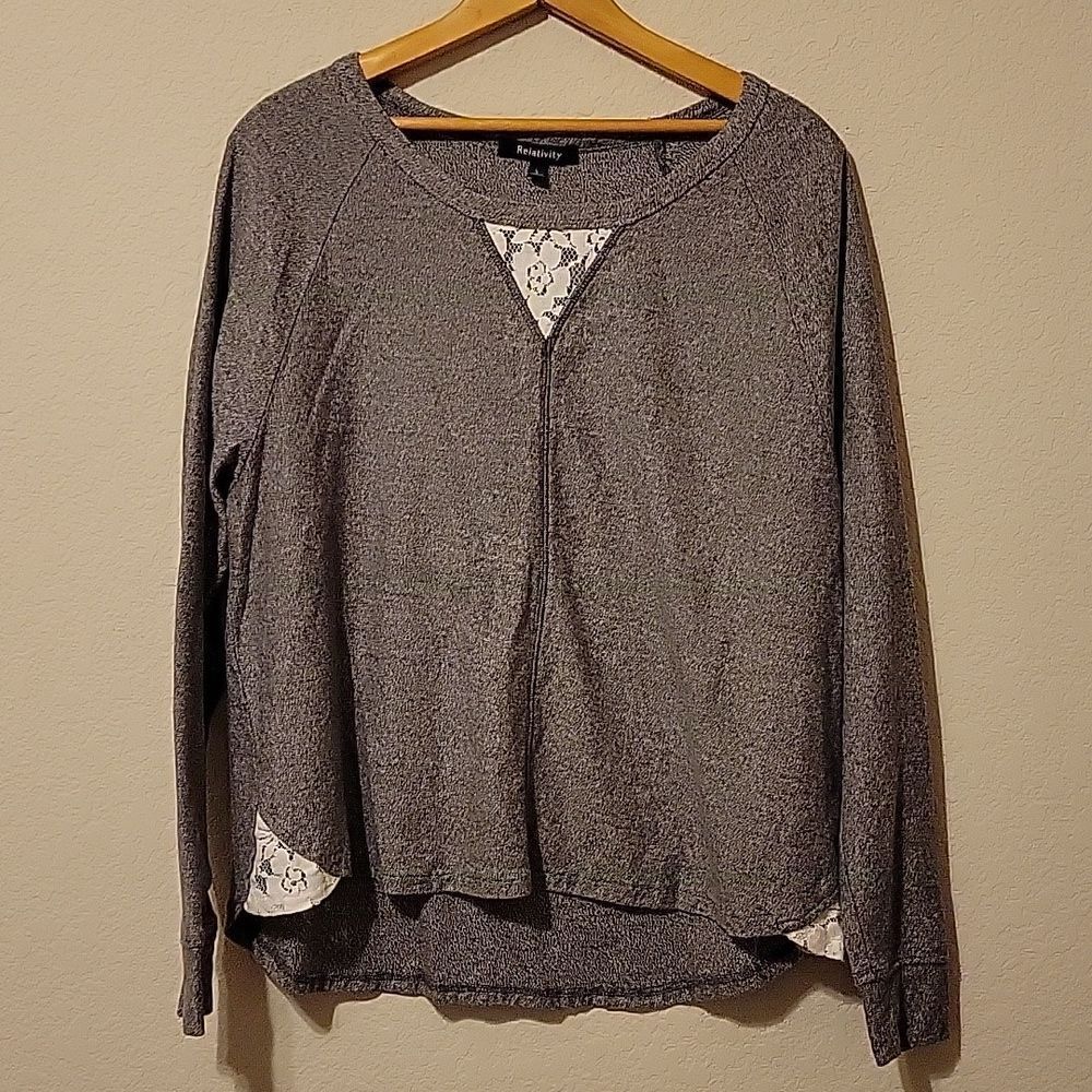 Relativity 🦊 size lg long sleeve top with lace accents.
